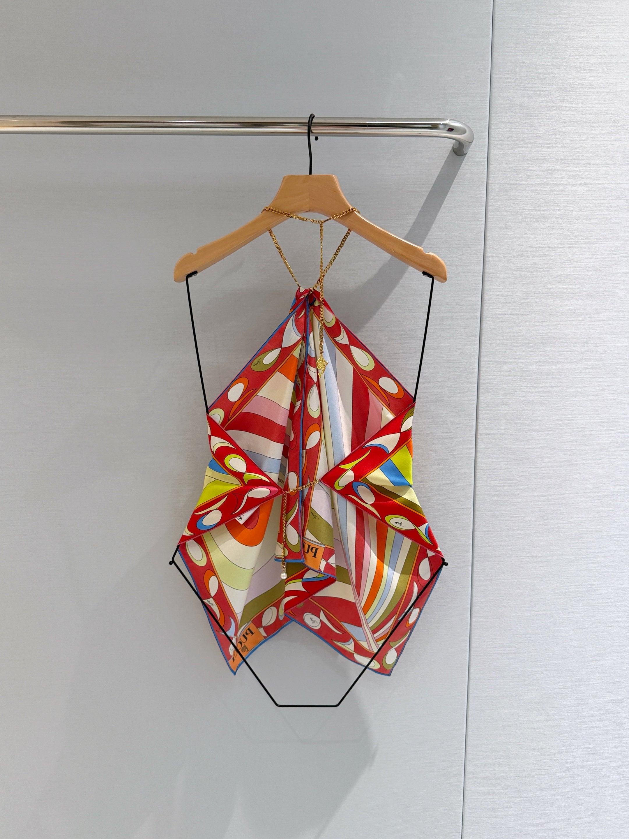 26S HALTER SCARF TOP IN MULTICOLOR PRINTED SILK