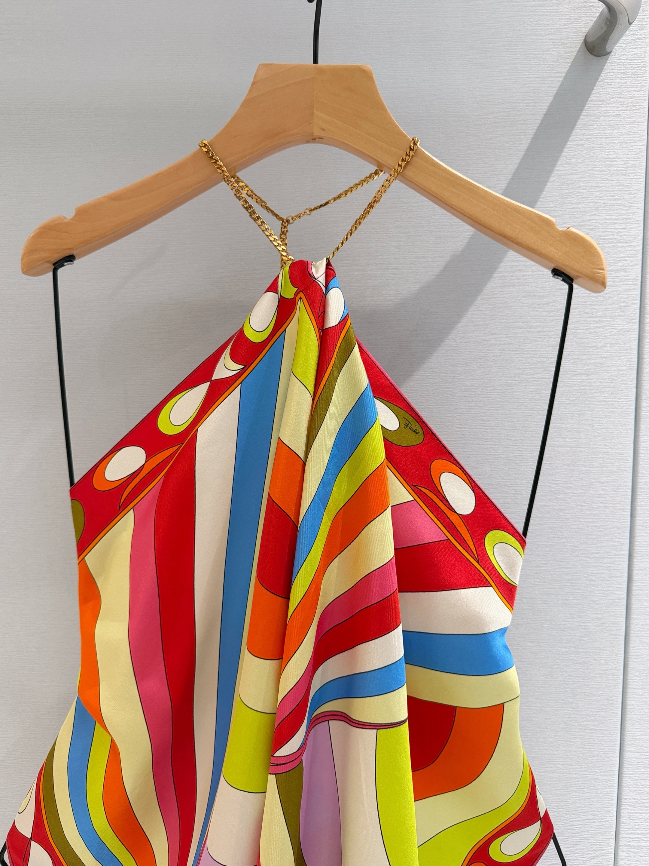26S HALTER SCARF TOP IN MULTICOLOR PRINTED SILK