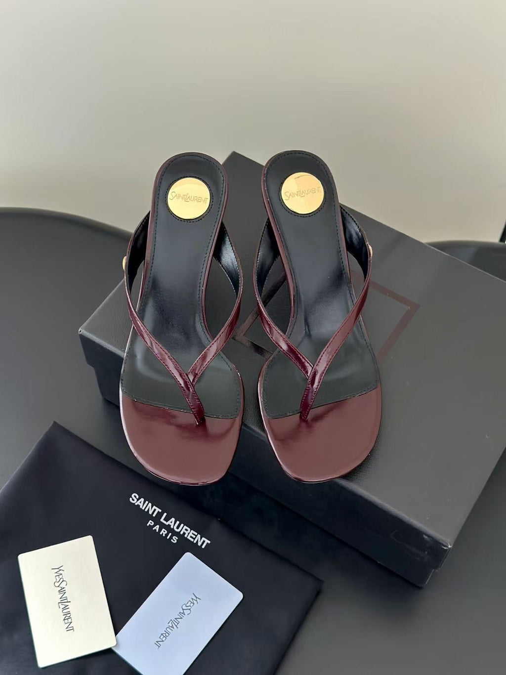 26S THONG HIGHHEEL SANDAL IN BURGUNDY PATENT LEATHER