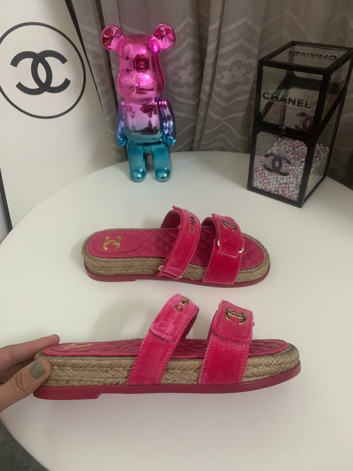 26S SLIDE SANDALS IN PINK VELVET AND CALFSKIN WITH ROPE SOLE GOLD HARDWARE