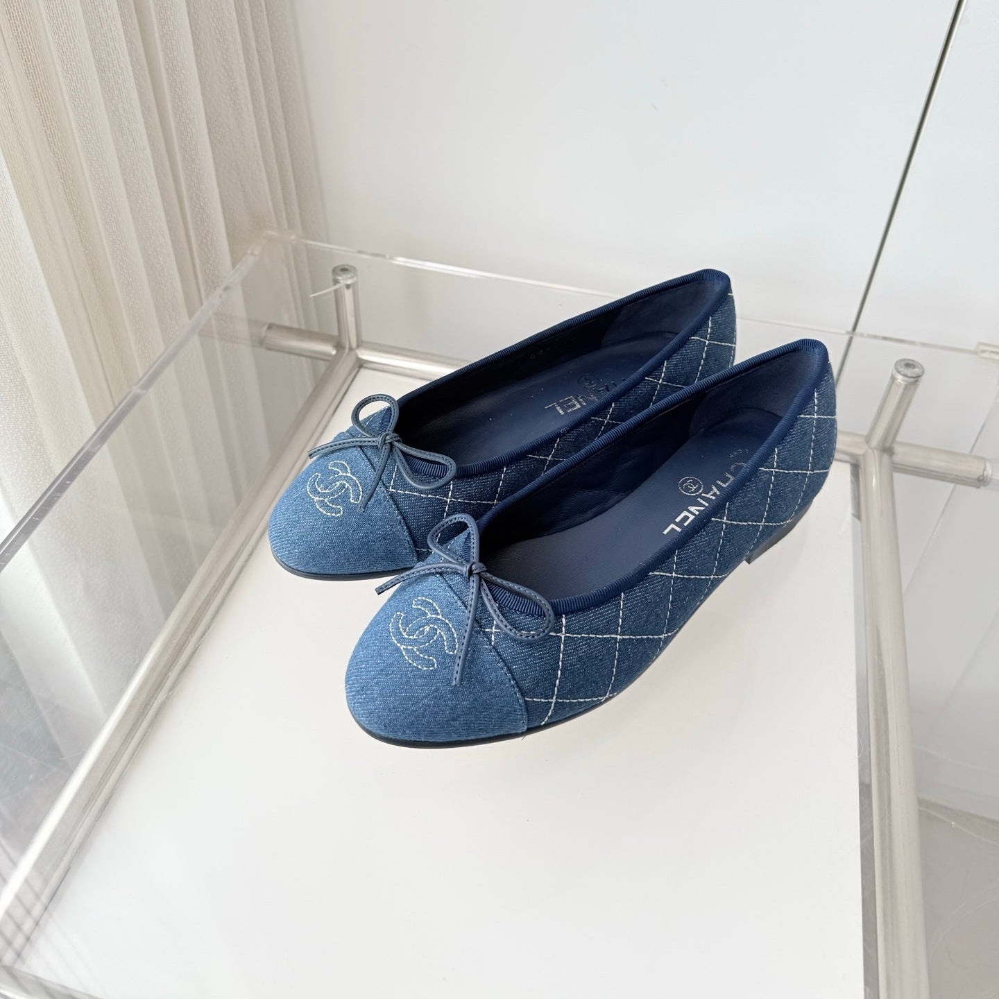 26S BALLET FLATS IN BLUE DENIM WITH BOW