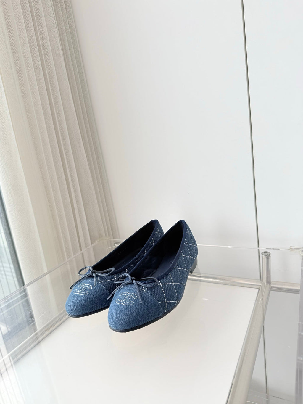 26S BALLET FLATS IN BLUE DENIM WITH BOW