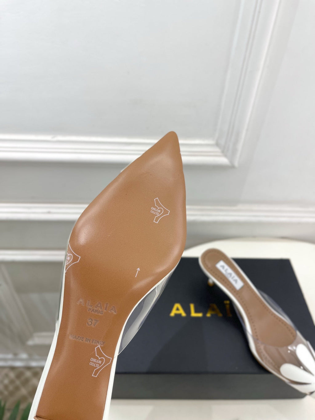 26S MULE HEELS 55 MM IN WHITE LAMBSKIN AND TRANSPARENT PVC